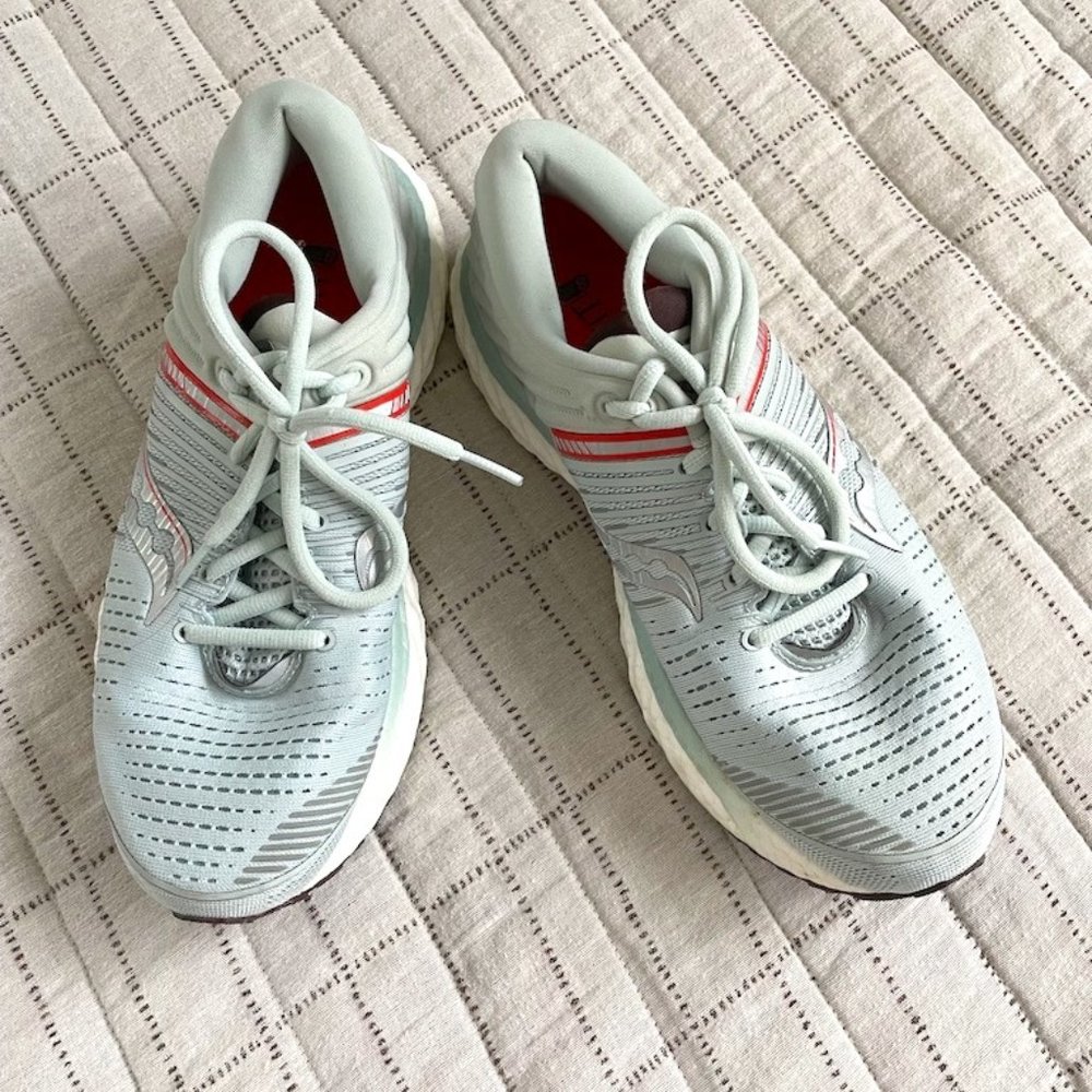 NEW - Size 8 - Saucony Women's Glide Running Shoe